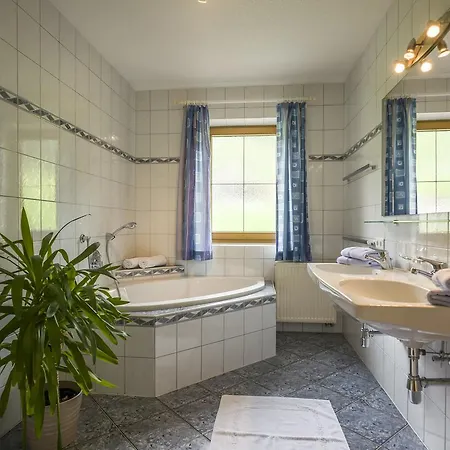 Regina Apartament Tux